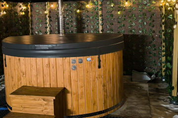 Bania zewnętrzna z hydromasażem  | Willa Lux Wolf